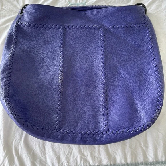 BOTTEGA VENETA Bottega Veneta intrecciato purple leather extra large bag. - Picture 4 of 11